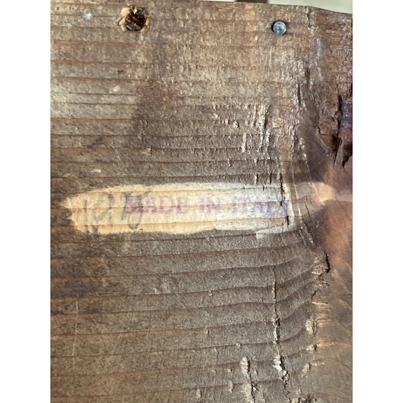 Vintage Italian Hand Carved Wooden Trinket Box with Couple Figurines Folk Art - Picture 9 of 10